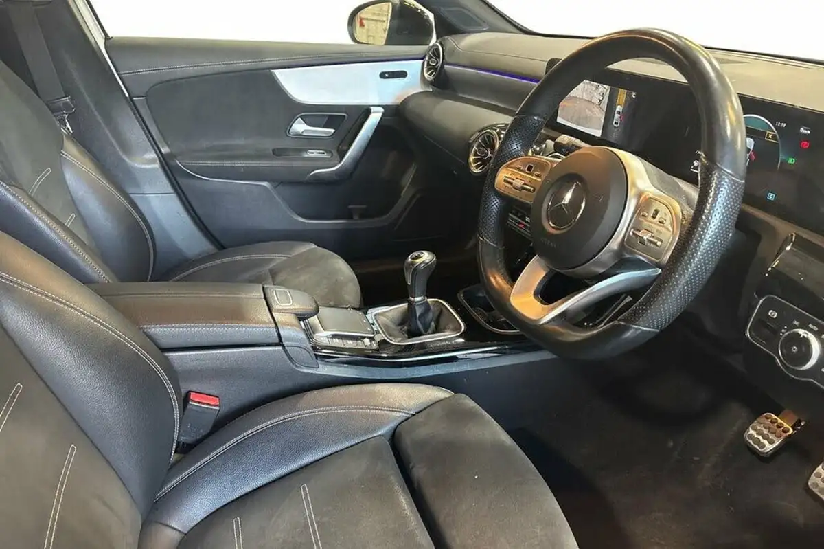 2021-mercedes-benz-a-class-13-a200-amg-line-executive-edition-saloon-4d-big-8