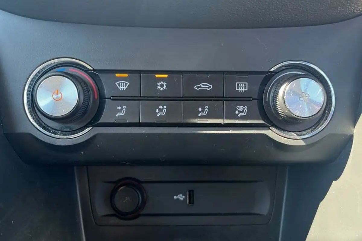 2022-mg-mg3-15-vti-tech-exclusive-nav-big-34