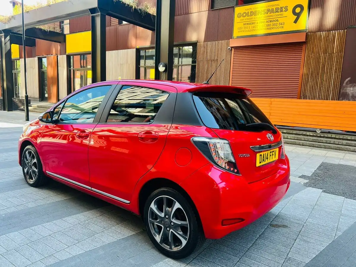 2014-toyota-yaris-133-trend-smart-pack-big-18