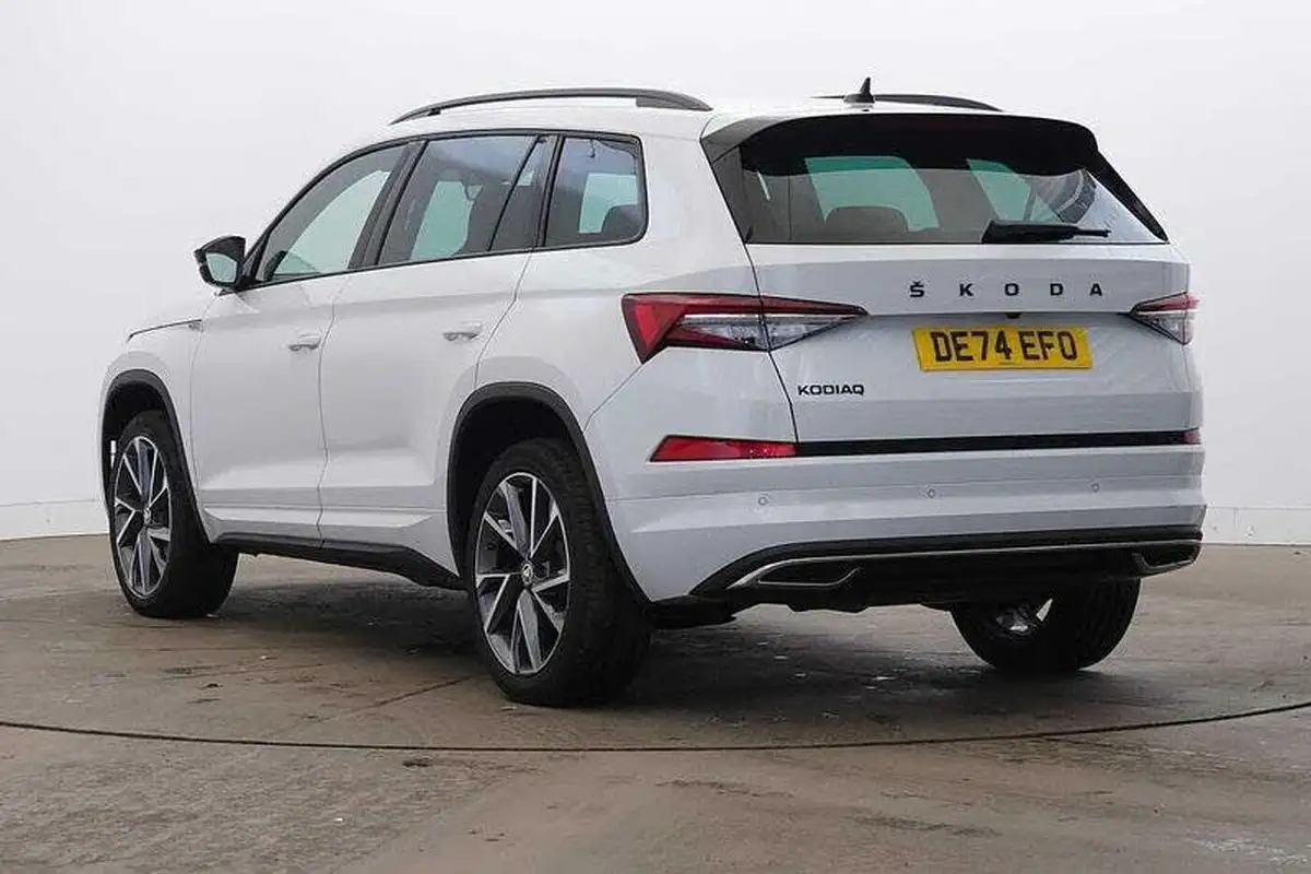 2024-skoda-kodiaq-15-tsi-e-tec-sportline-big-2