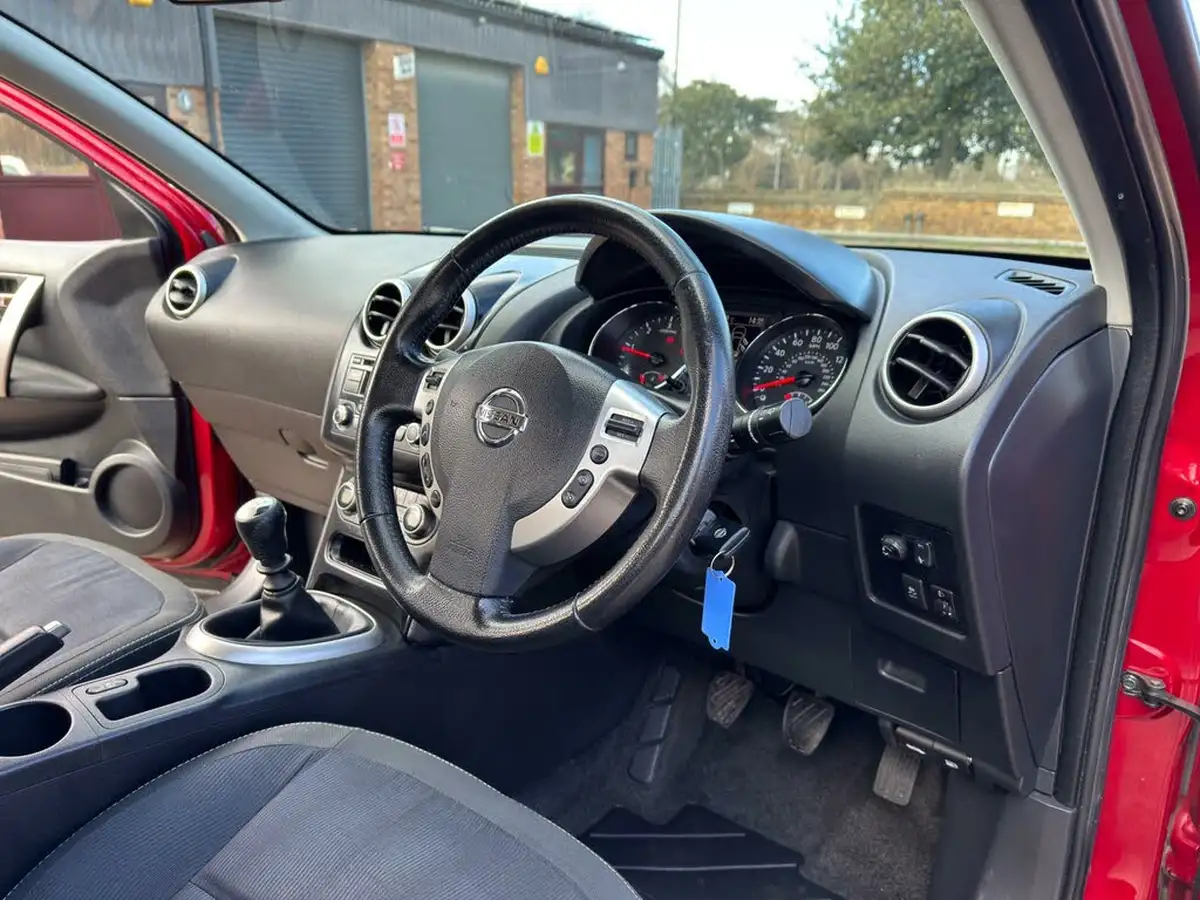 2010-nissan-qashqai-15td-acenta-big-17