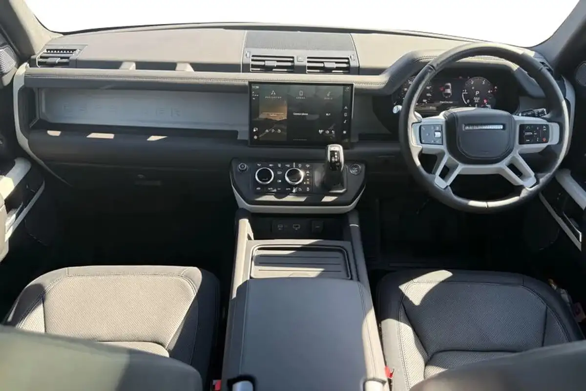 2024-land-rover-110-defender-30-d300-x-dynamic-hse-big-9