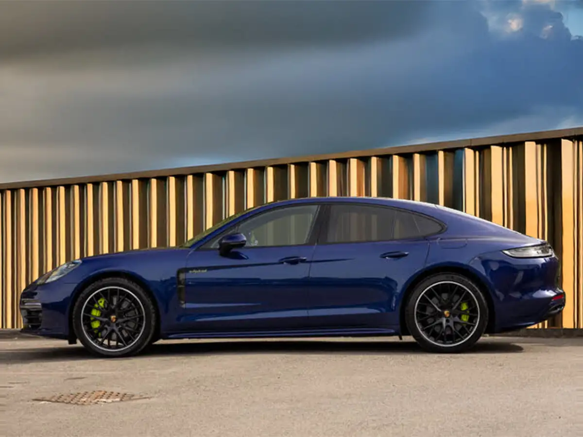2022-porsche-panamera-30-4-e-hybrid-platinum-edition-hatchback-big-3