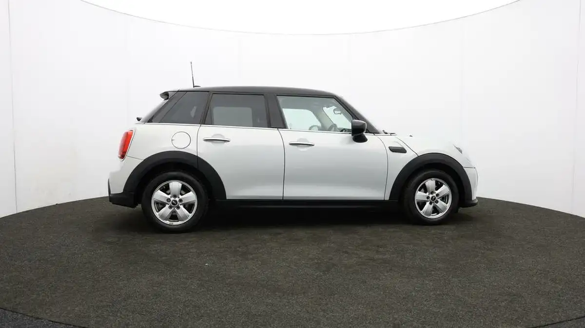 2022-mini-cooper-15-cooper-classic-hatchback-5d-auto-big-38
