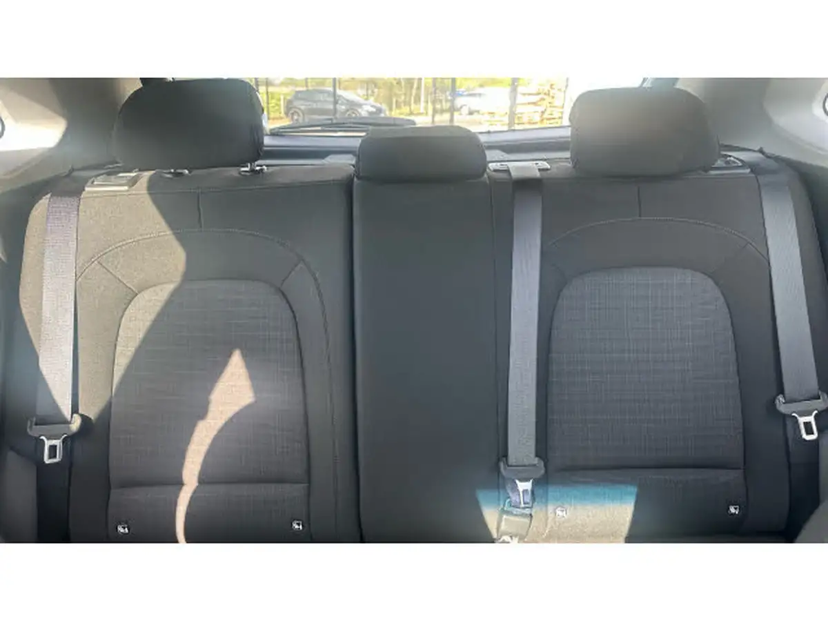 2021-hyundai-kona-16-gdi-se-connect-big-14