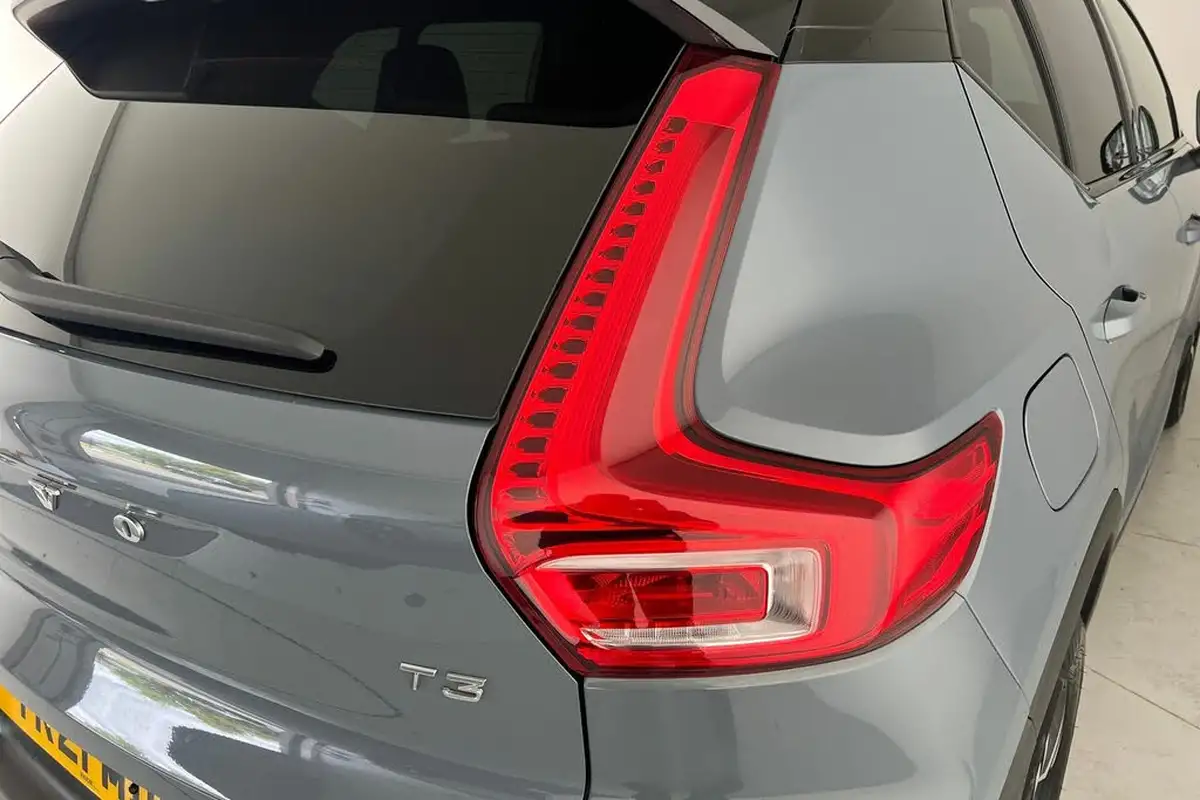 2021-volvo-xc40-15-t3-r-design-161bhp-auto-big-19