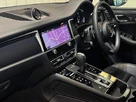 2023-porsche-macan-20-small-4