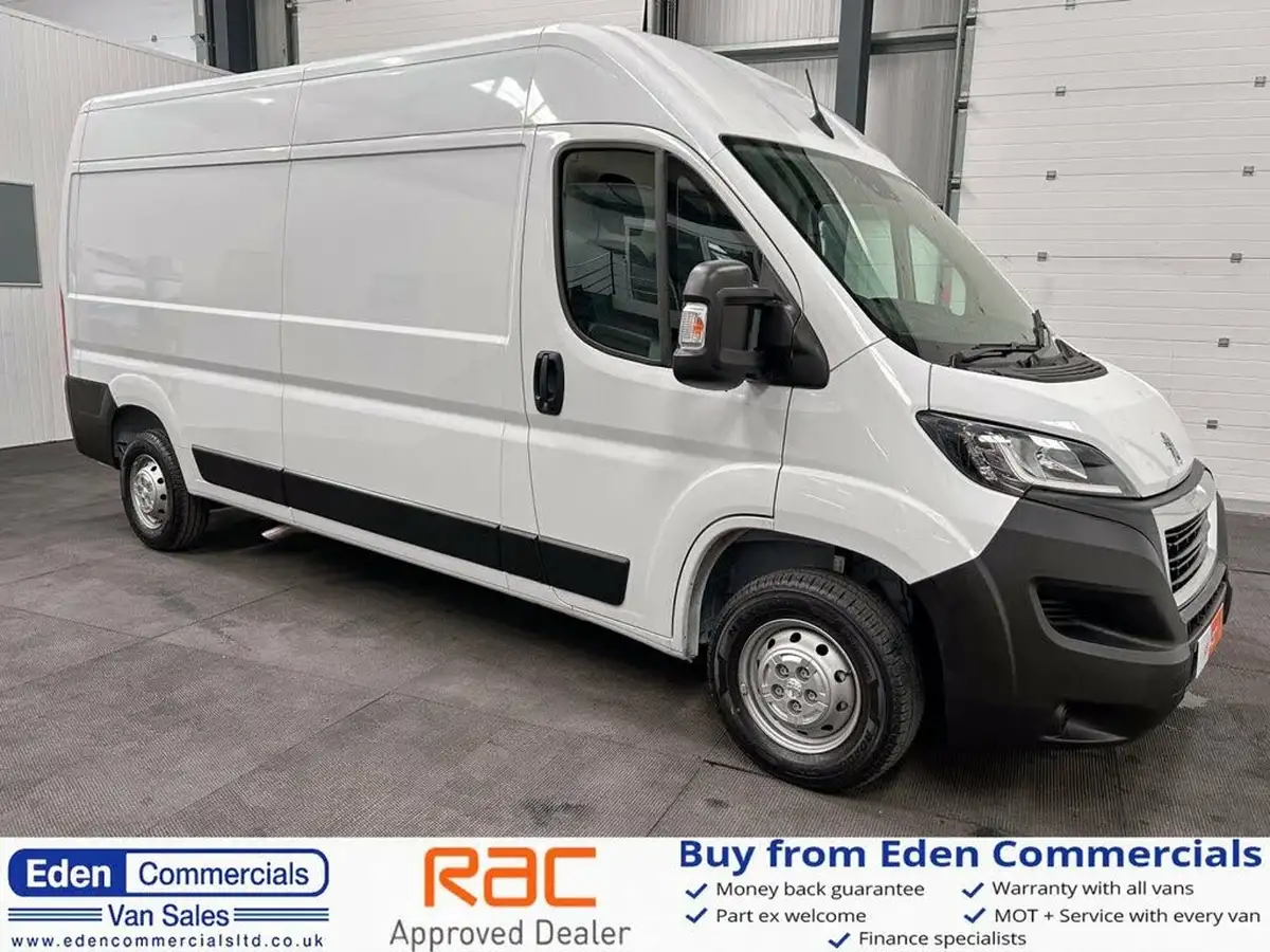 2025-peugeot-boxer-22-bluehdi-professional-premium-335-l3h2-panel-big-0