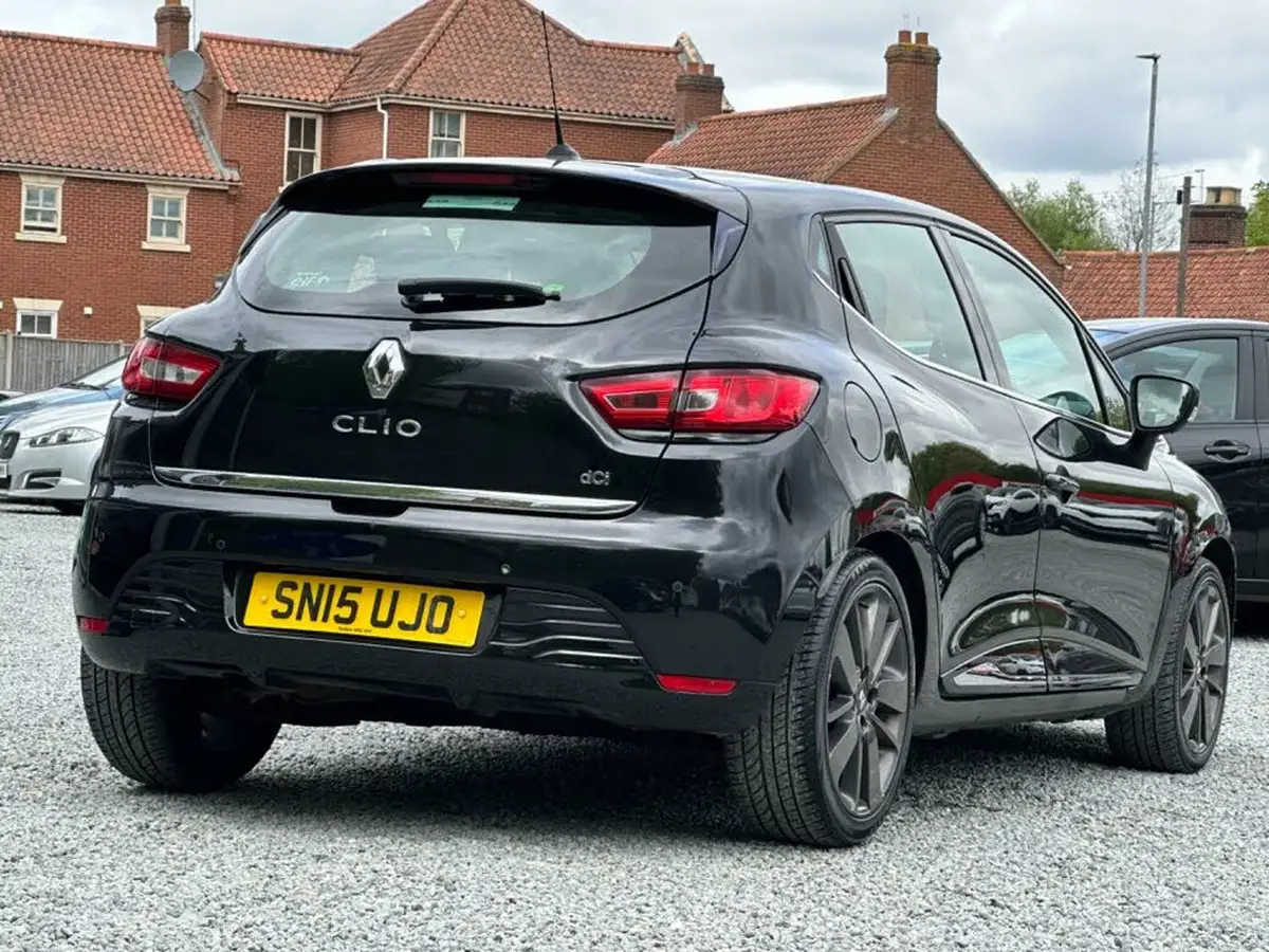 2015-renault-clio-15dci-dynamique-s-medianavss-big-6