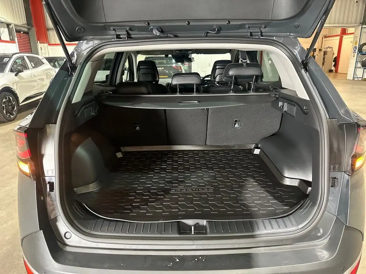 2024-kia-sportage-16-t-gdi-3-148bhp-big-16