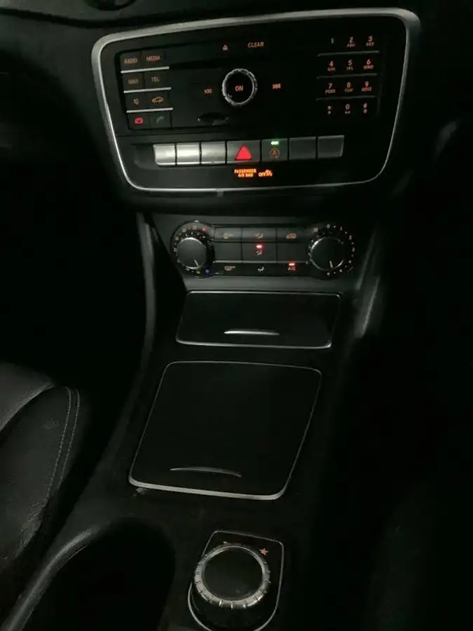 2017-mercedes-benz-gla-class-21d-gla-200d-se-ss-7g-dct-big-18