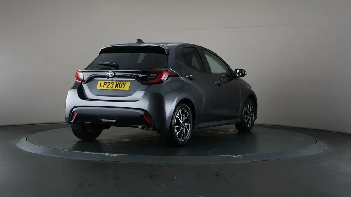 2023-toyota-yaris-15-vvt-i-design-big-60