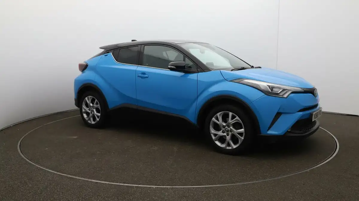 2018-toyota-c-hr-12-dynamic-big-37
