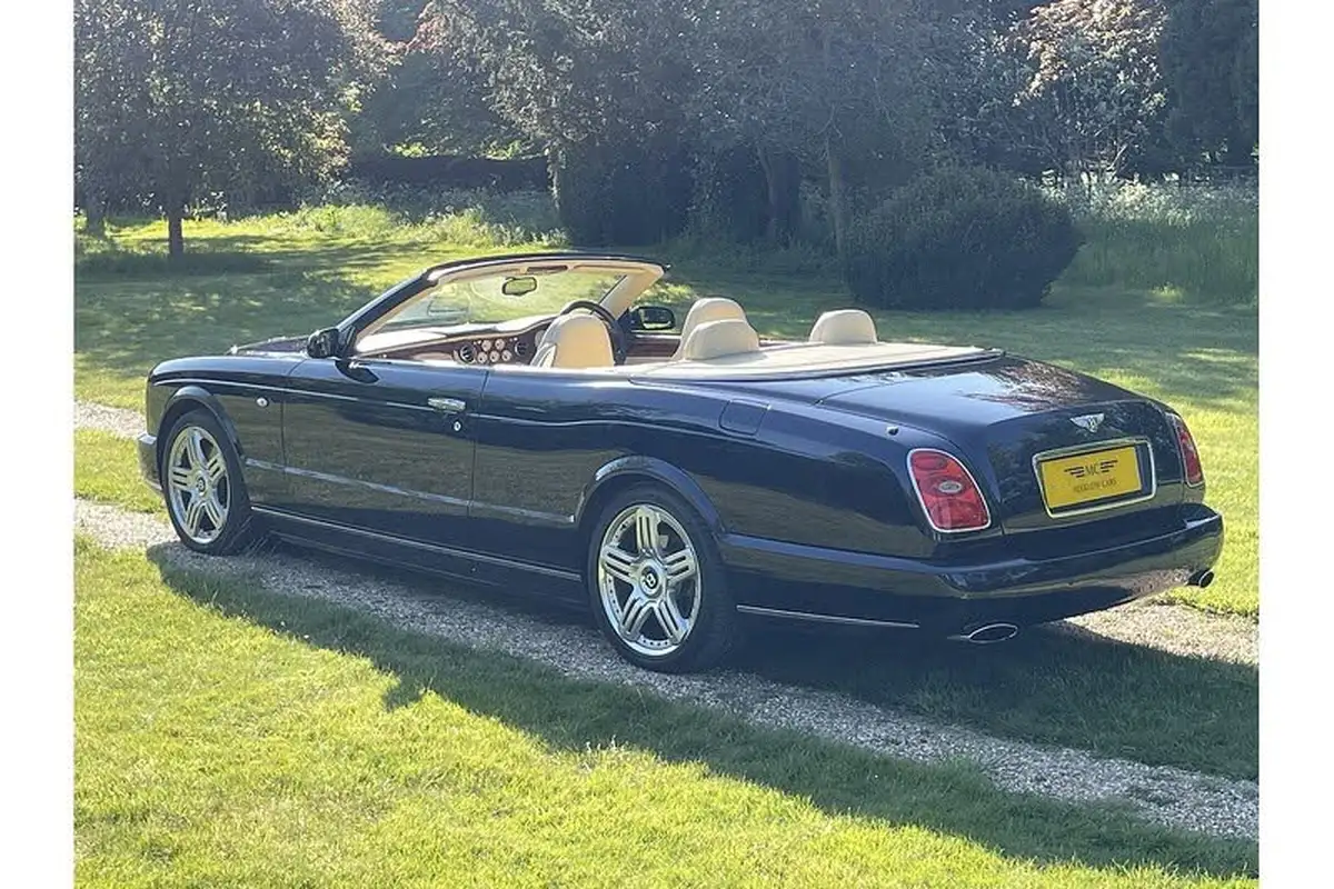 2006-bentley-azure-68-big-45
