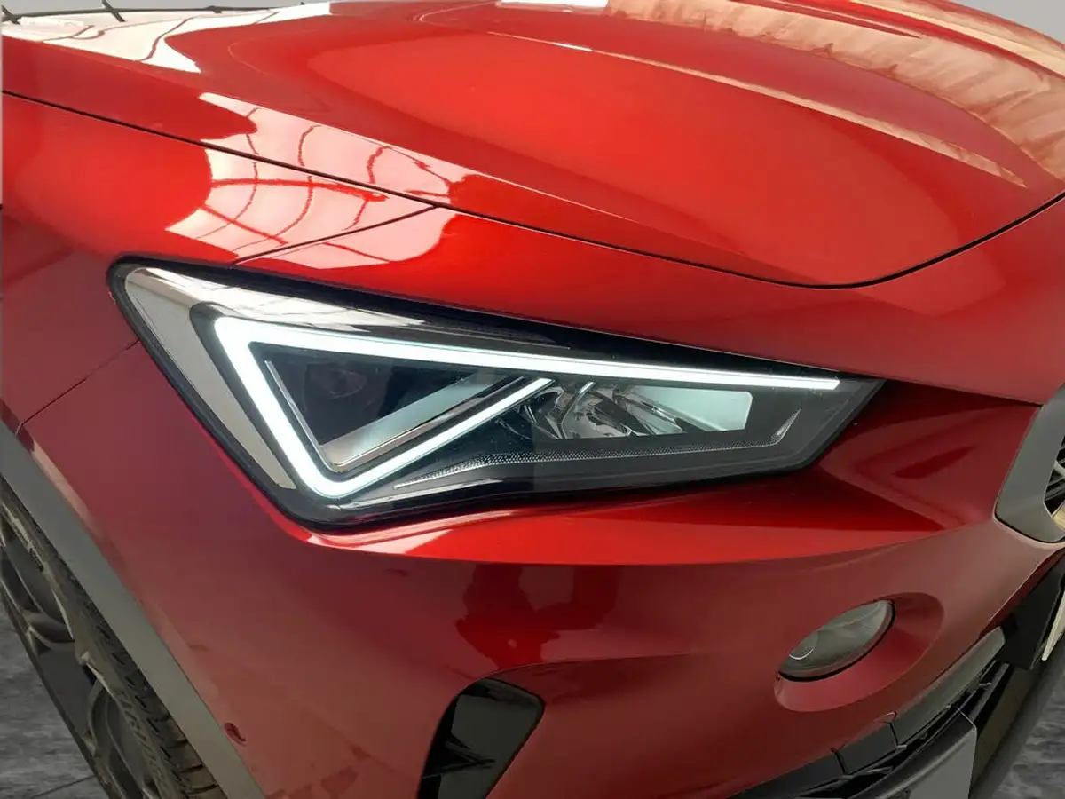 2021-cupra-formentor-20-tsi-vz2-big-28