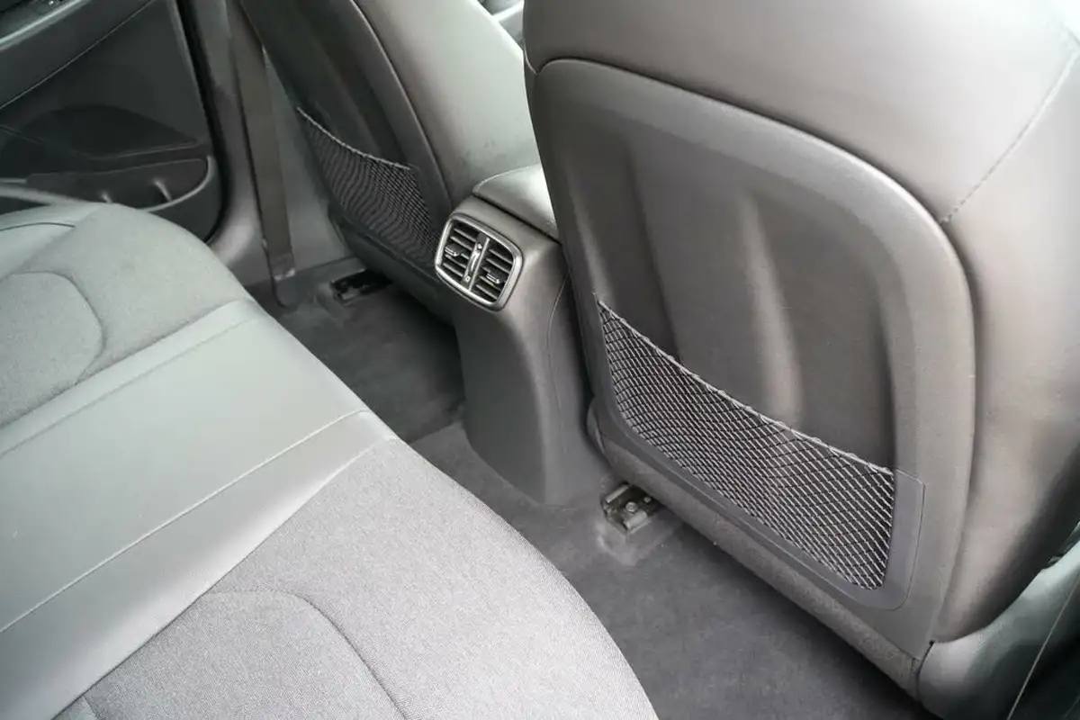 2023-hyundai-i30-10-t-gdi-premium-hatchback-big-70