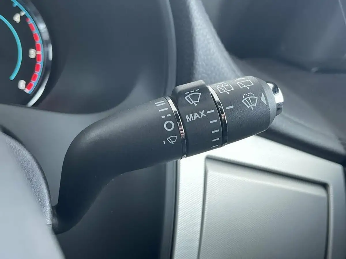 2014-jaguar-xf-22td-r-sport-200ps-sportbrake-5d-big-48