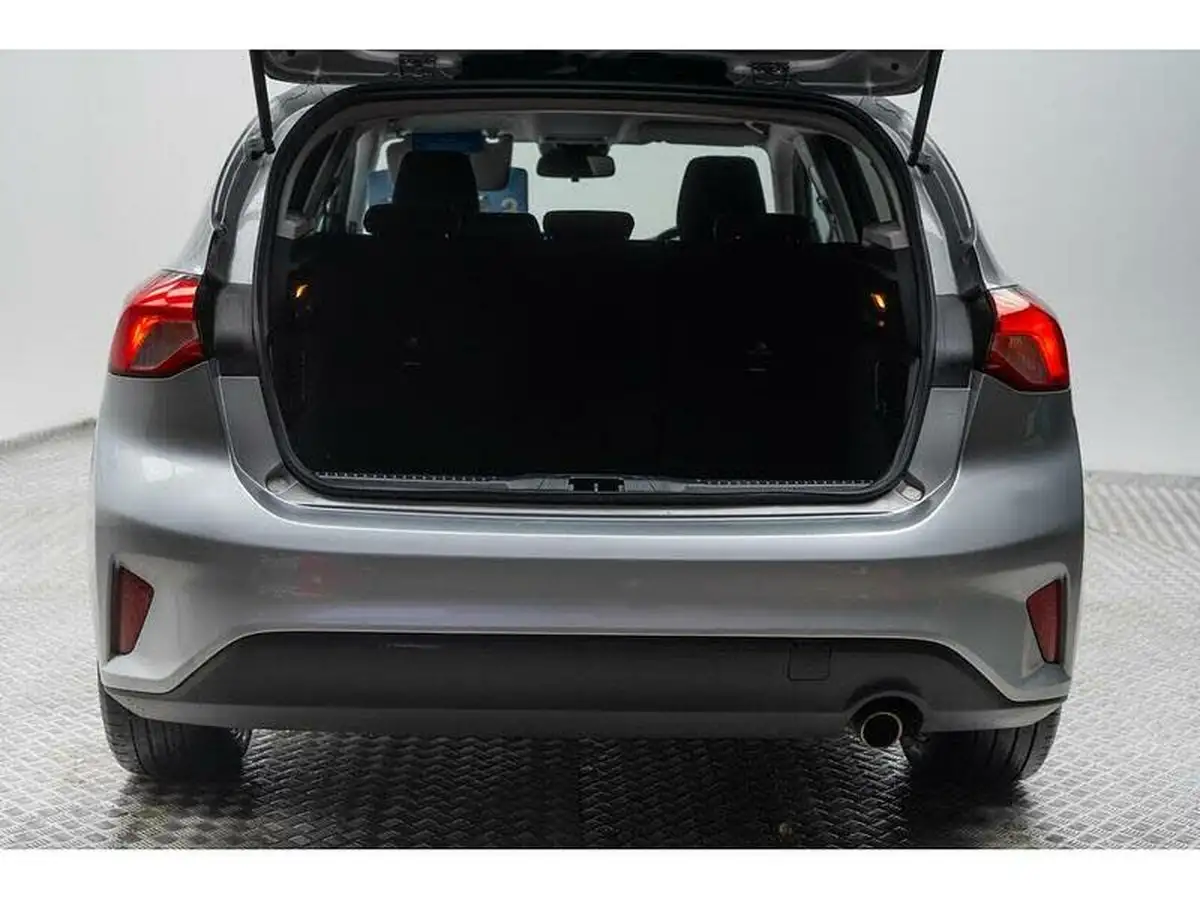 2019-ford-focus-10t-zetec-125ps-ss-hatchback-auto-big-8