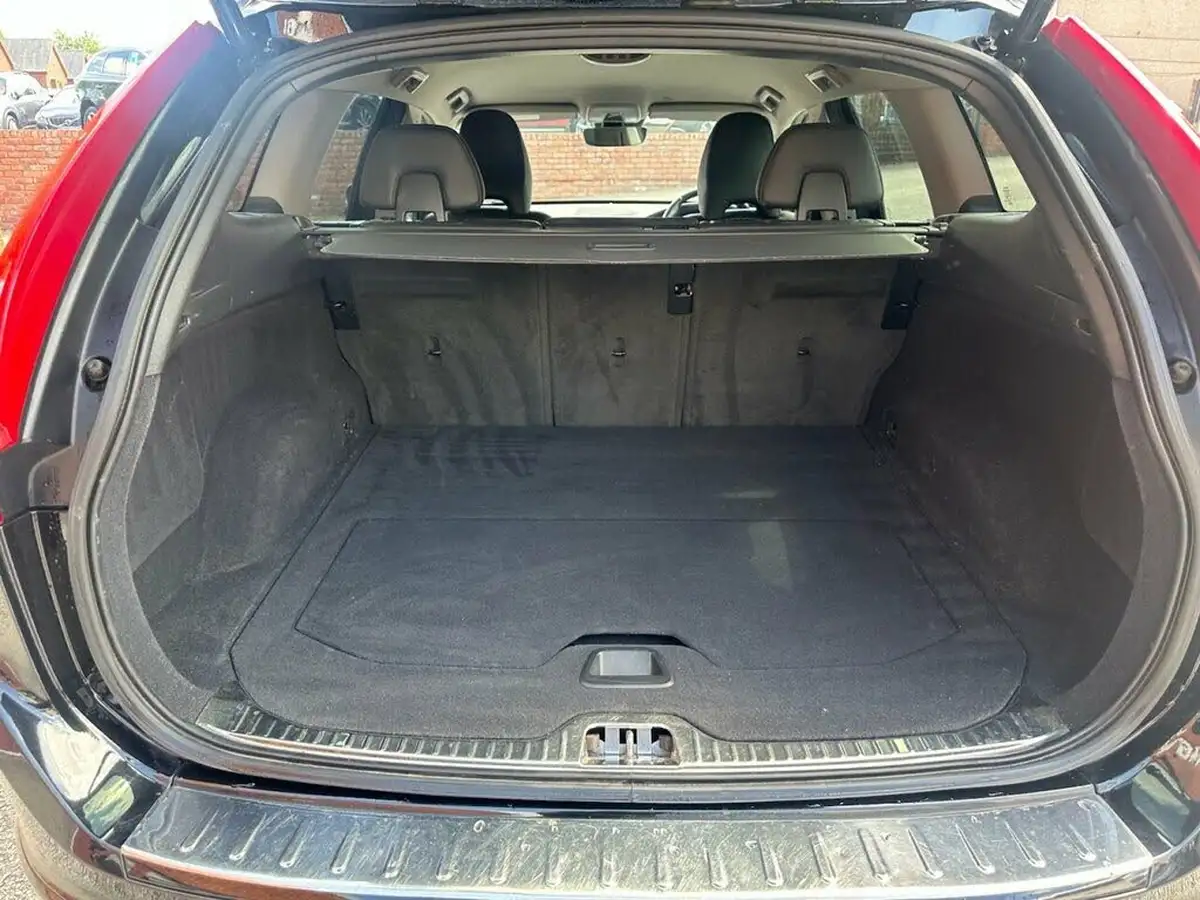 2016-volvo-xc60-20td-d4-se-lux-nav-big-25