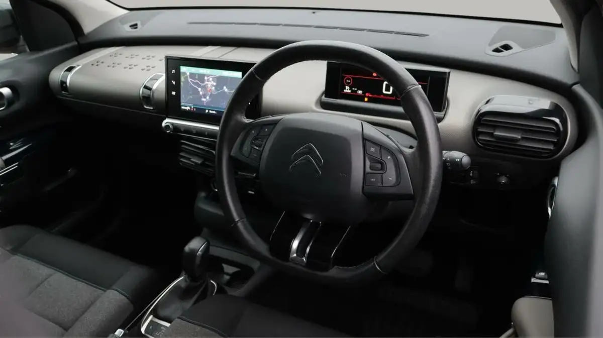 2019-citroen-c4-cactus-15bluehdi-flair-120ps-eat6-big-9