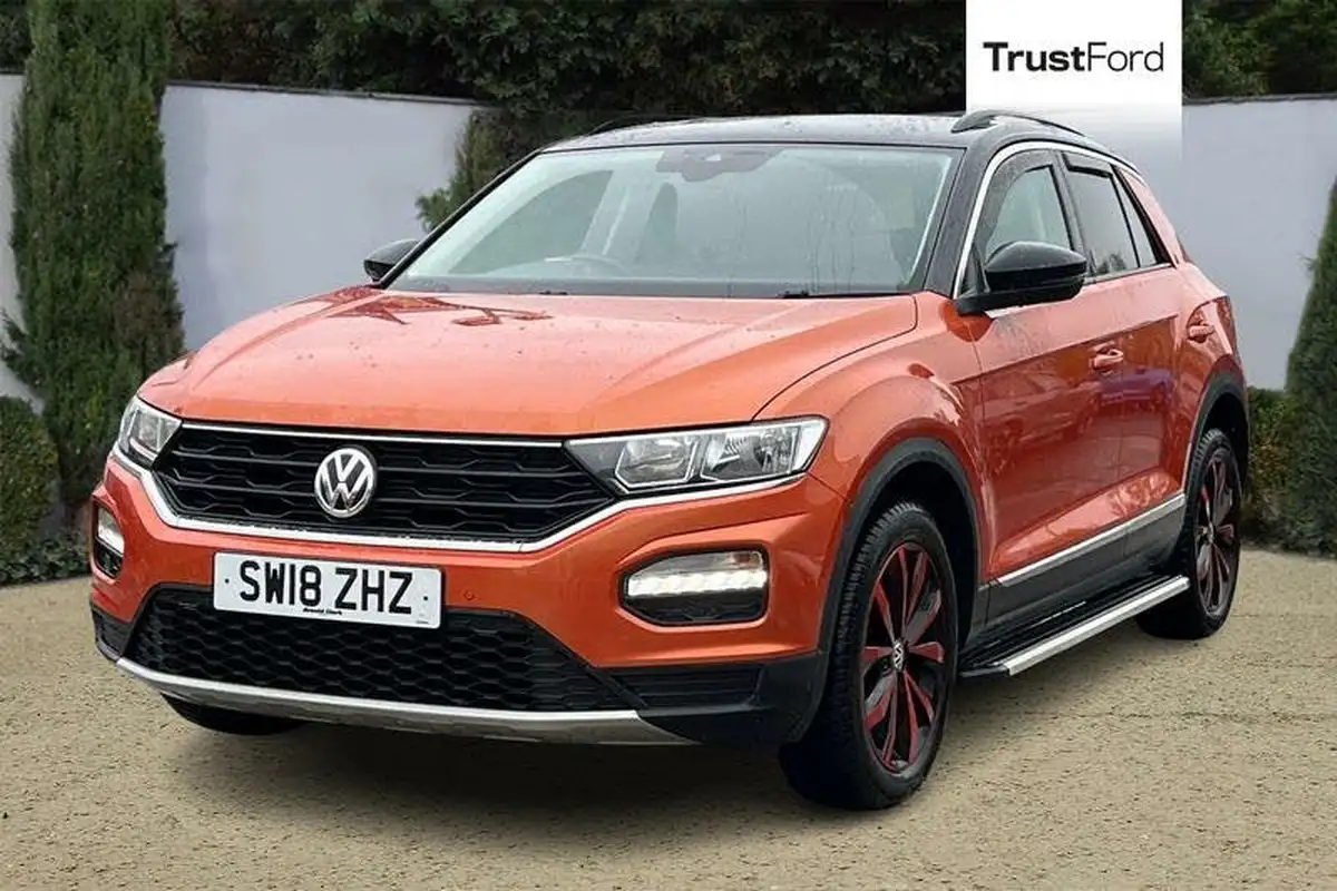 2018-volkswagen-t-roc-10-tsi-design-ss-big-4