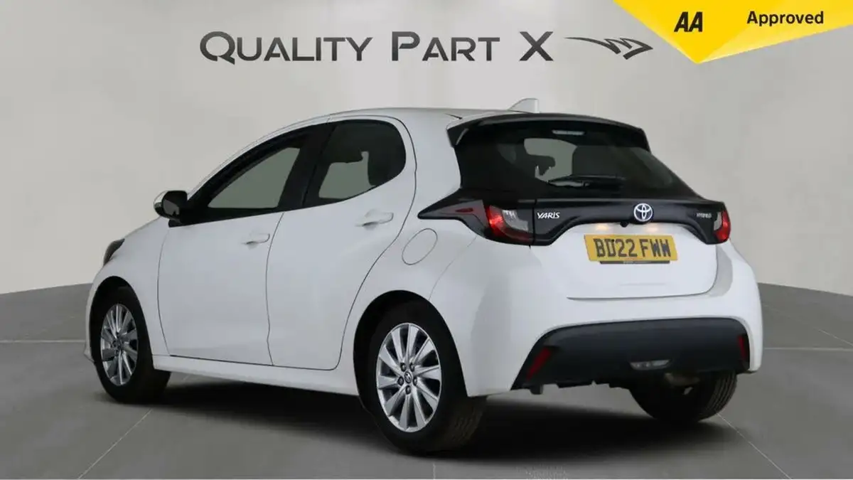 2022-toyota-yaris-15-vvt-i-icon-big-4