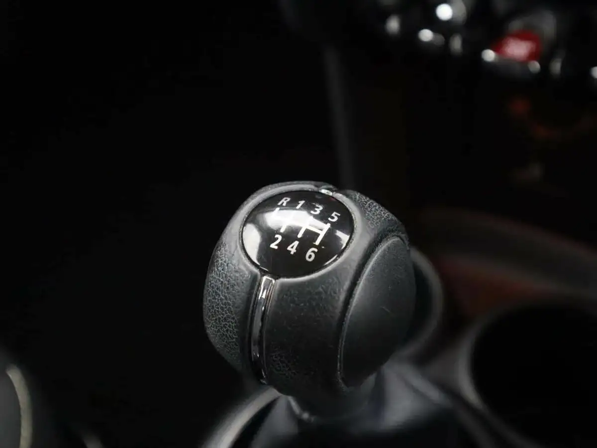 2020-mini-countryman-15-cooper-classic-big-21