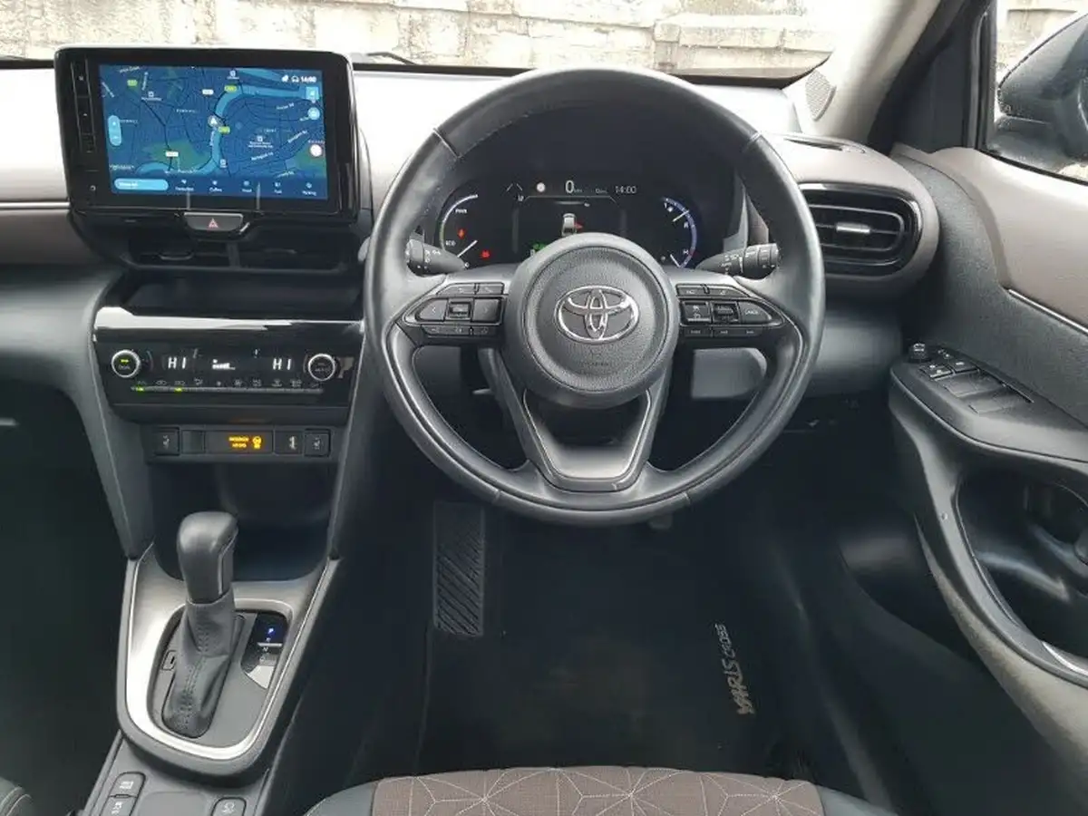2022-toyota-yaris-cross-15-vvt-i-excel-big-6