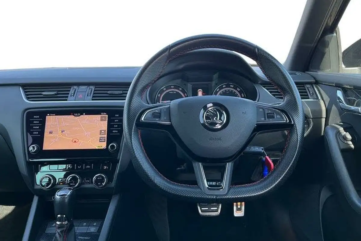 2019-skoda-octavia-20-tsi-vrs-estate-dsg-big-10