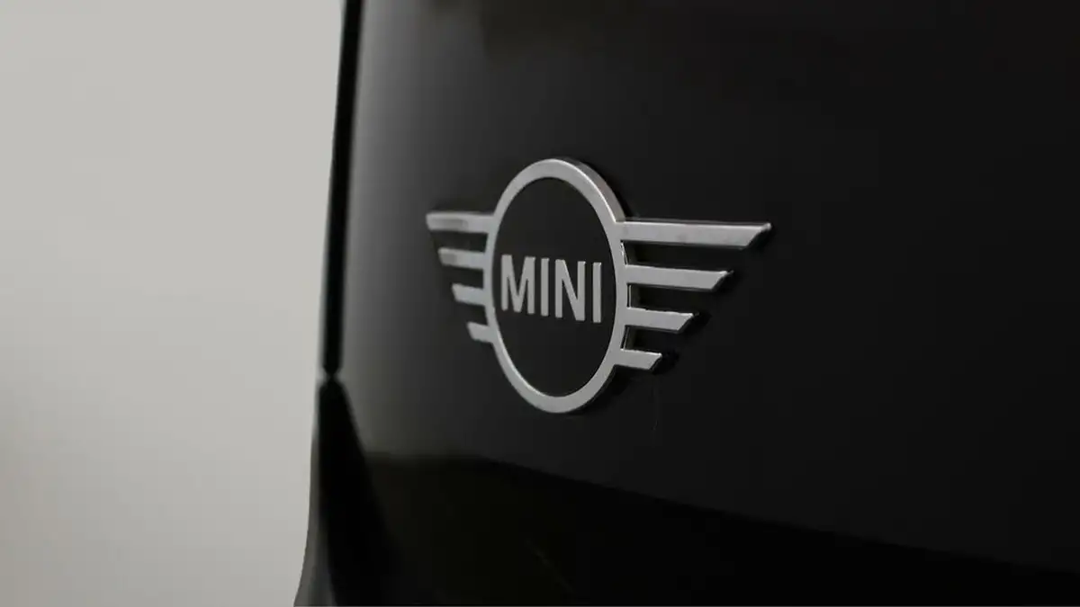 2018-mini-clubman-20td-cooper-d-big-19