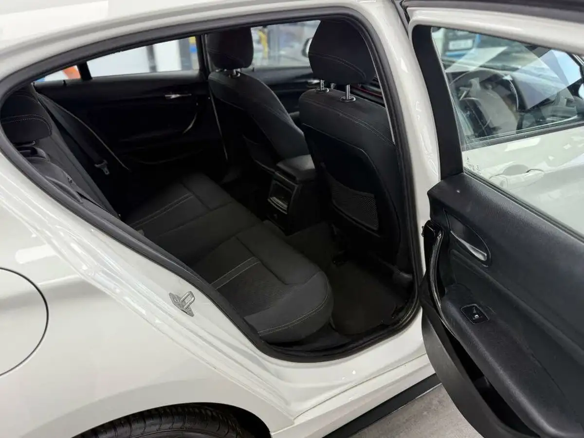 2016-bmw-1-series-15-118i-sport-5d-big-59