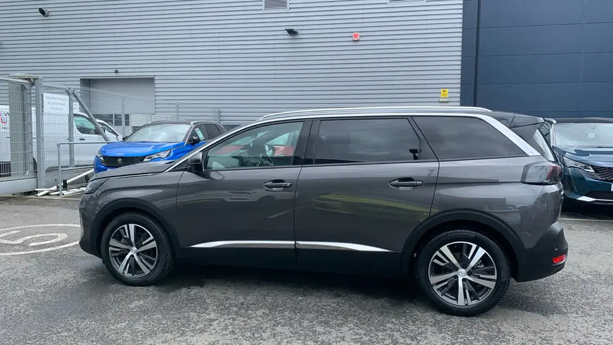2024-peugeot-5008-suv-12-allure-premium-big-5