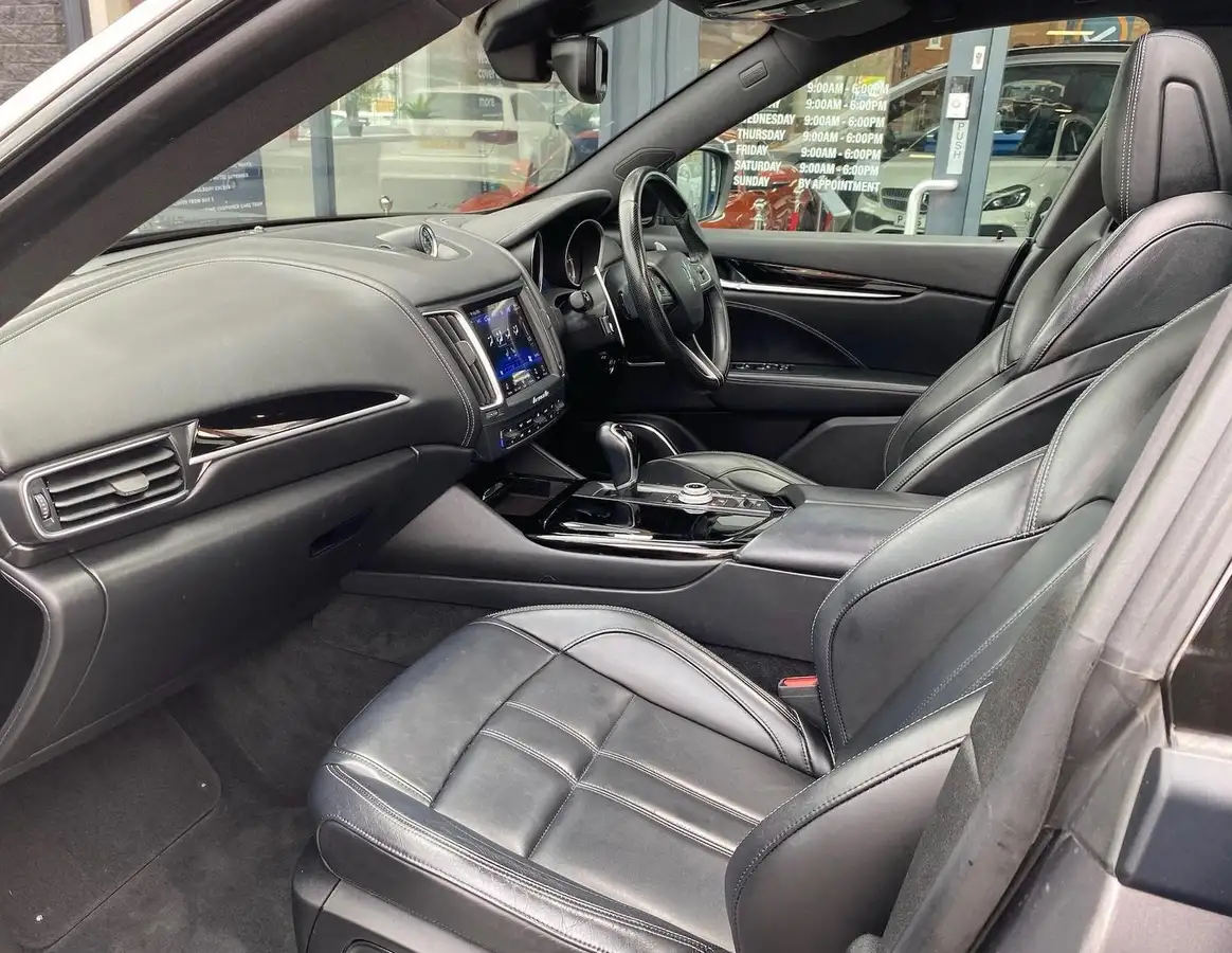 2018-maserati-levante-30td-gransport-nerissimo-edition-big-42