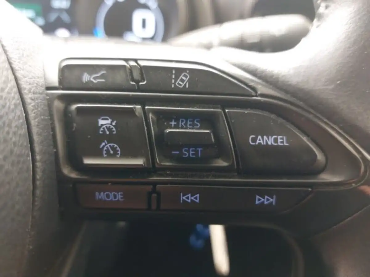 2022-toyota-yaris-15-vvt-i-design-big-18