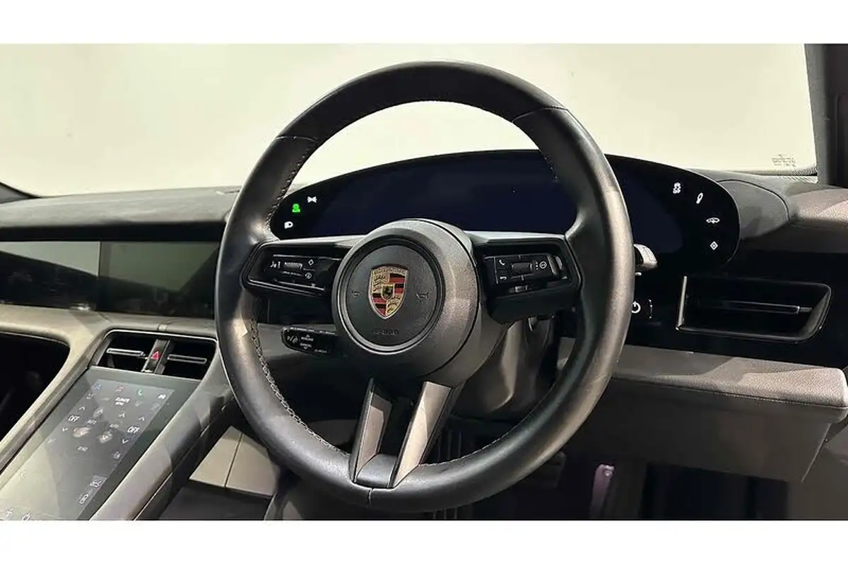 2021-porsche-taycan-e-4s-530ps-big-36