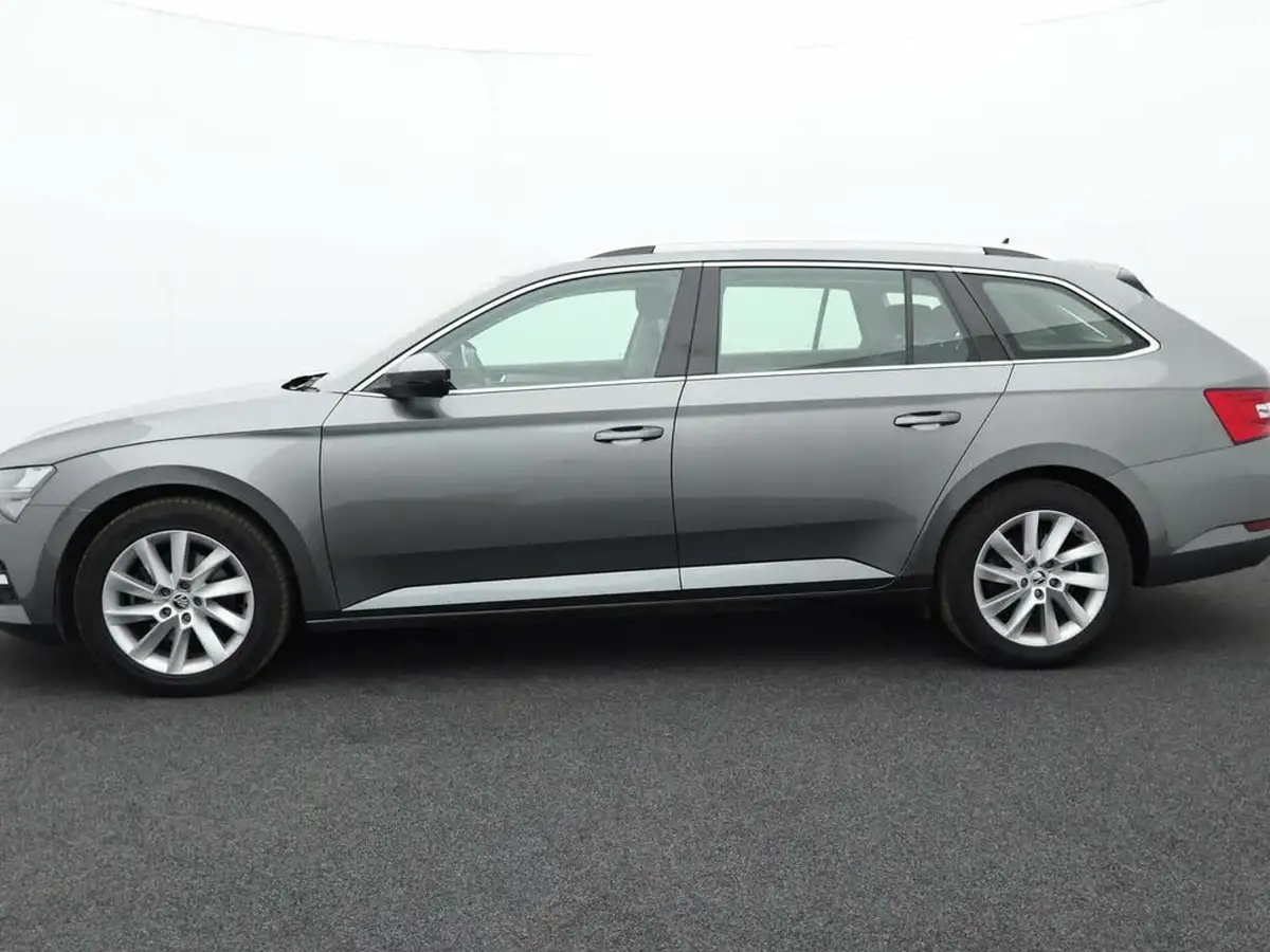 2022-skoda-superb-20tdi-se-estate-dsg-big-4