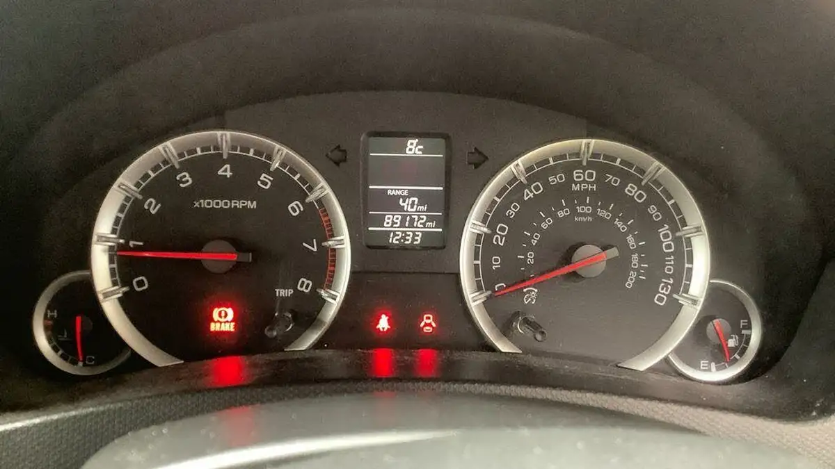 2015-suzuki-swift-12-sz3-5d-big-12