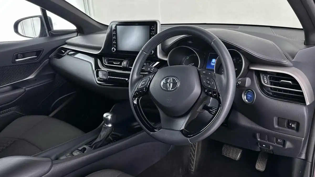 2022-toyota-c-hr-18-vvt-i-icon-big-11