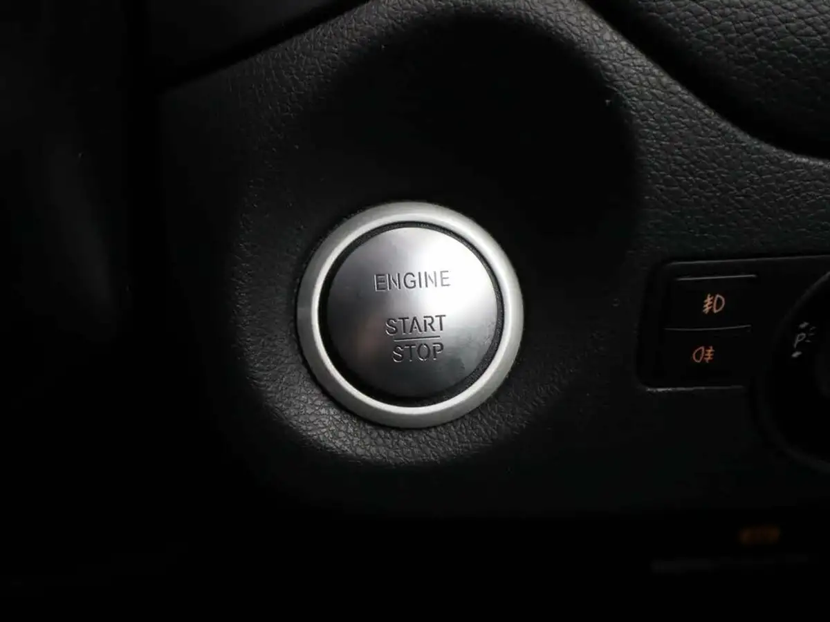 2020-mercedes-benz-gla-class-16-gla-180-urban-edition-7g-dct-big-34