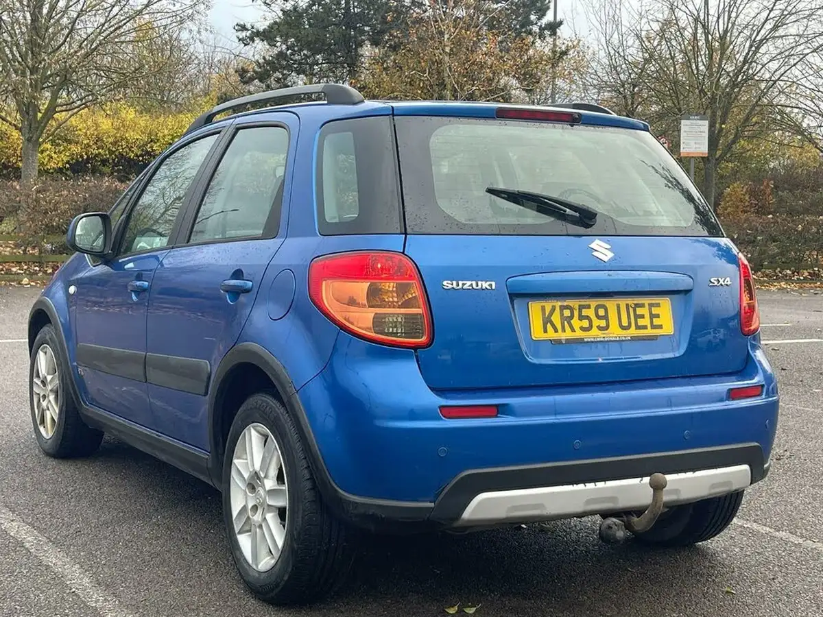 2009-suzuki-sx4-big-6