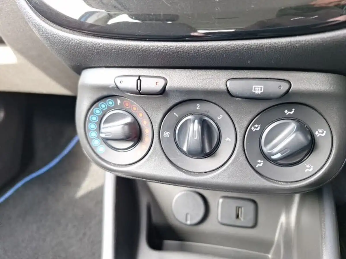 2019-vauxhall-corsa-14i-sri-vx-line-nav-black-90ps-5d-big-10