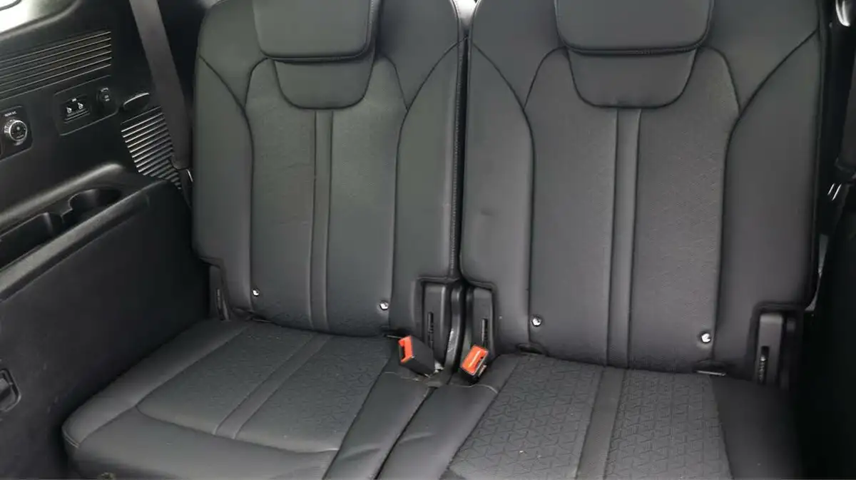 2022-kia-sorento-16-t-gdi-3-226bhp-hev-big-21
