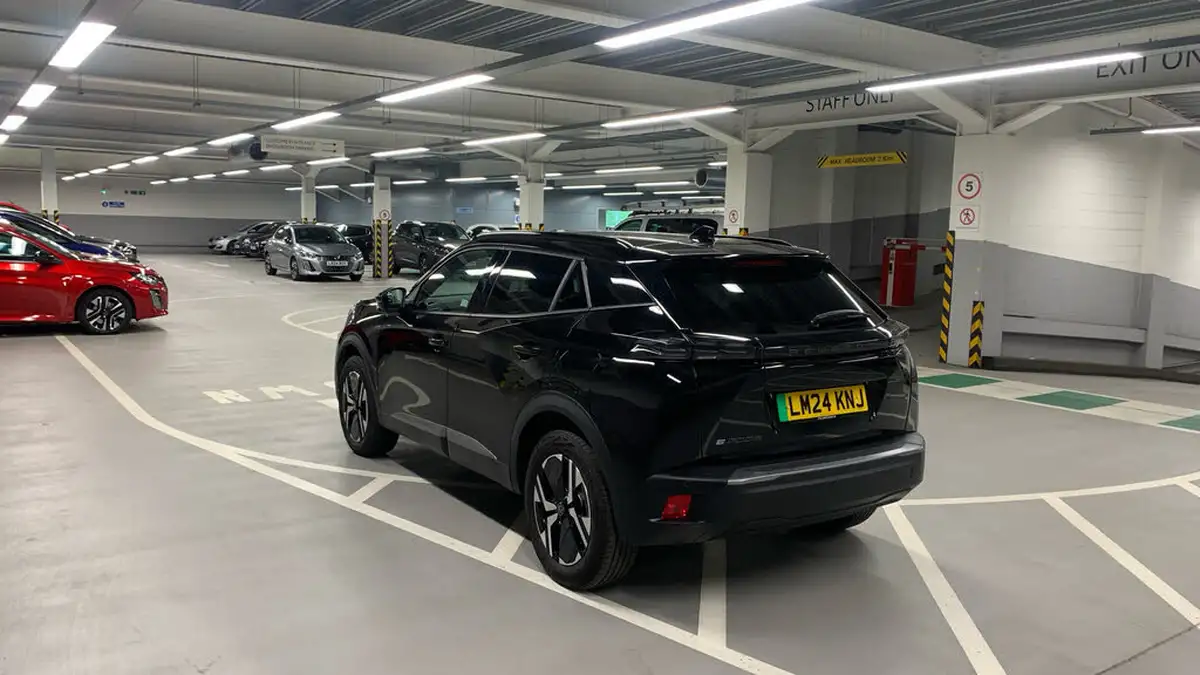 2024-peugeot-2008-suv-e-allure-136ps-50kwh-big-4