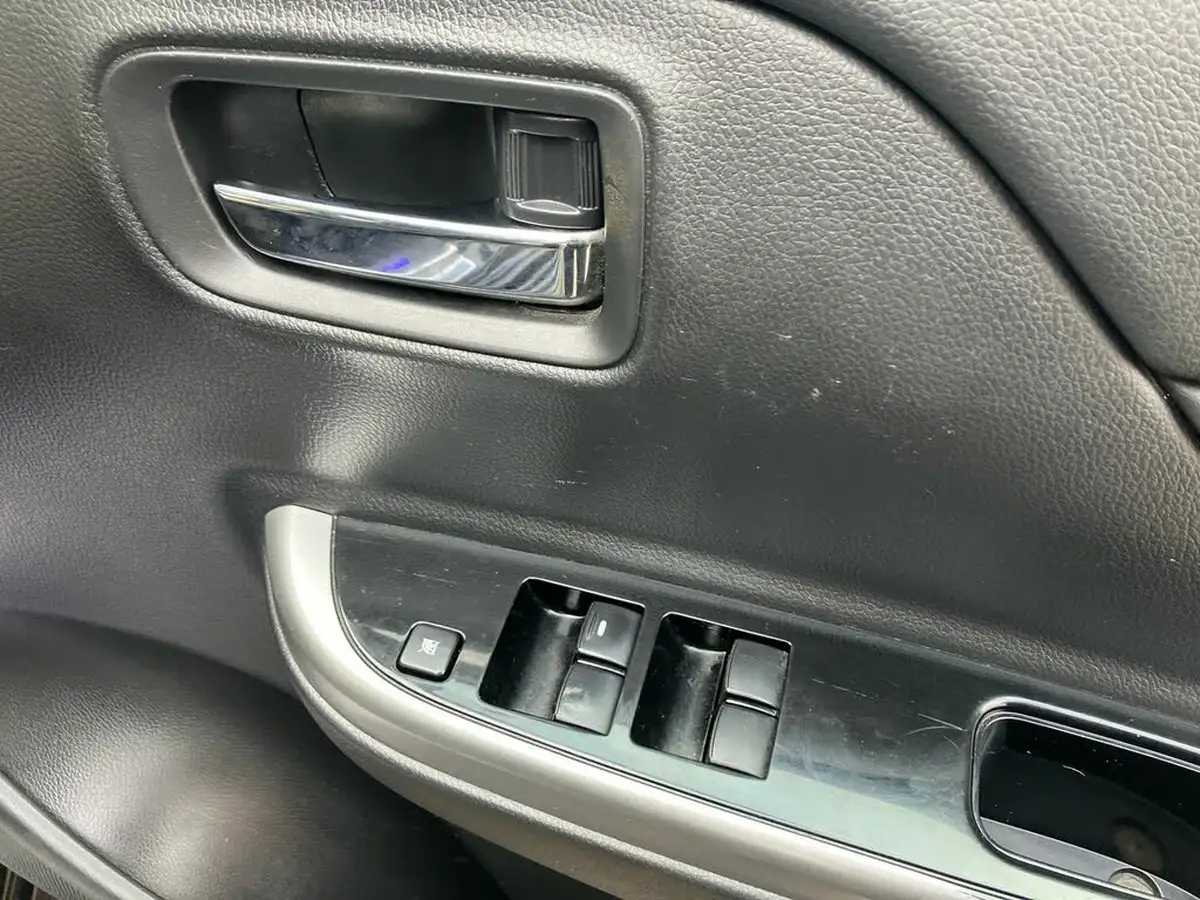 2021-mitsubishi-l200-22di-d-barbarian-x-big-28