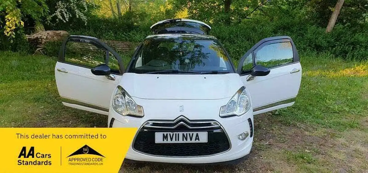 2011-citroen-ds3-16-dsport-150ps-big-53