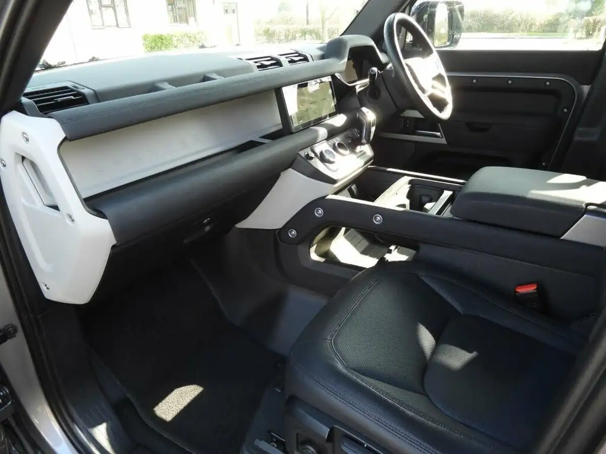 2023-land-rover-110-defender-30-d250-x-dynamic-s-big-26