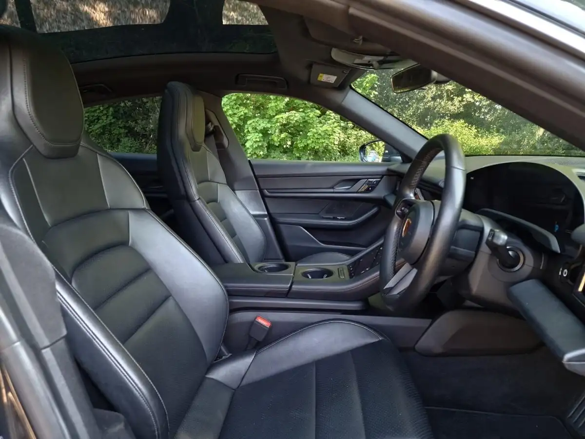 2021-porsche-taycan-e-4s-530ps-big-6