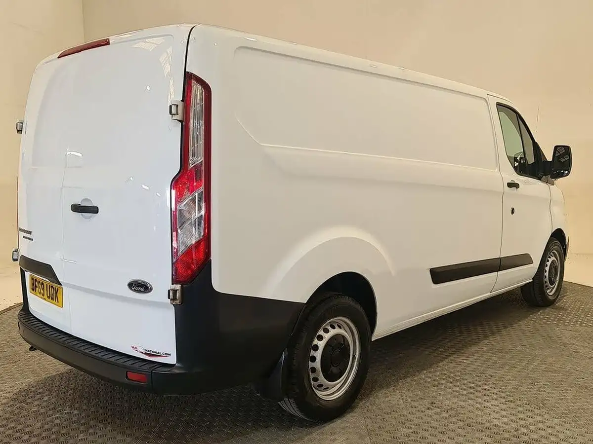 2020-ford-transit-custom-20tdci-320-l2h1-leader-130pseu6dt-panel-van-big-12