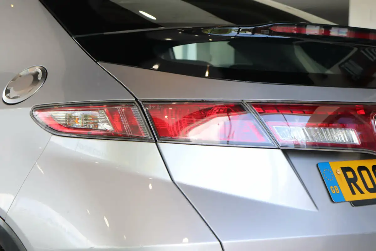 2011-honda-civic-18-es-t-big-78