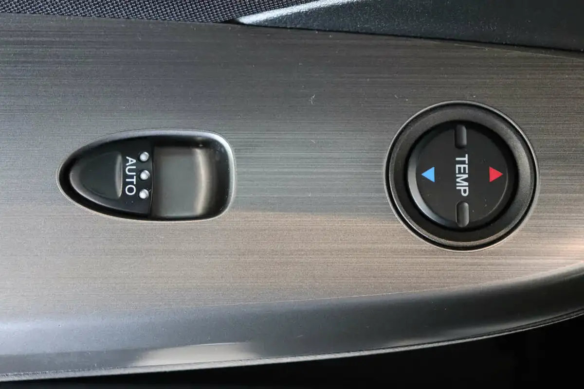 2011-honda-civic-18-es-t-big-50